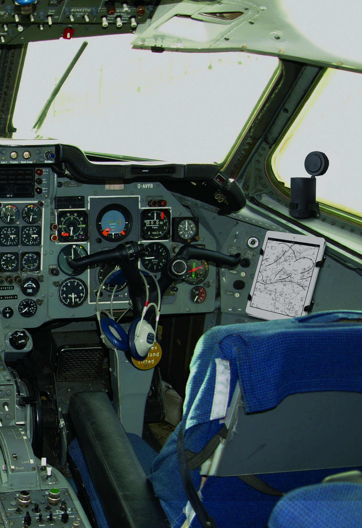 airmod_cockpit_zoom.jpg